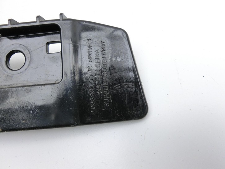 Tesla Model 3 Perf 20-23 Halter Träger Aufnahme Führung für Stoßstange Recht Hinten Tesla Model 3 Perf 20-23... Vorschau 3