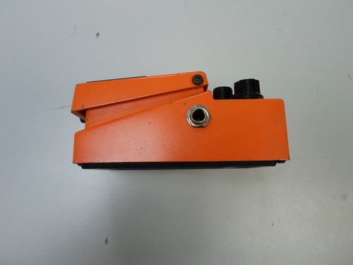 BOSS DS-1 EFFECT PEDAL