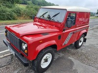 1992 Land Rover Defender 90 2.5 TD 90 Heritage Limited Edition Station Wagon SWB