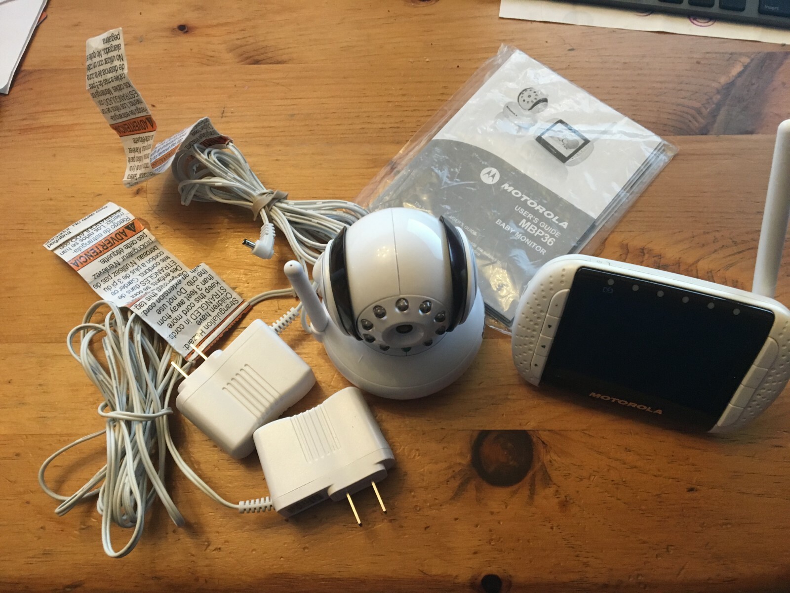 Motorola MBP36 3.5-Inch Video Baby Monitor