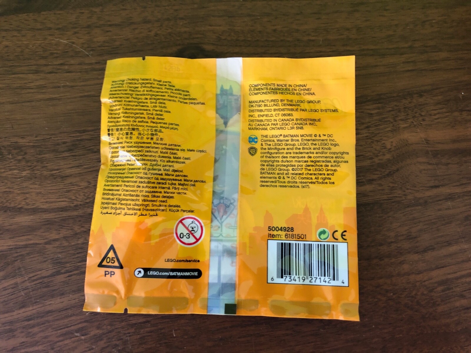 Lego The Batman Movie 50049 Kiss Kiss Tuxedo Batman Keychain New and Sealed