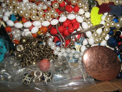 Large 5# LOT Costume JEWELRY Necklaces Earrings Brooches Sets Pinbacks Charms A