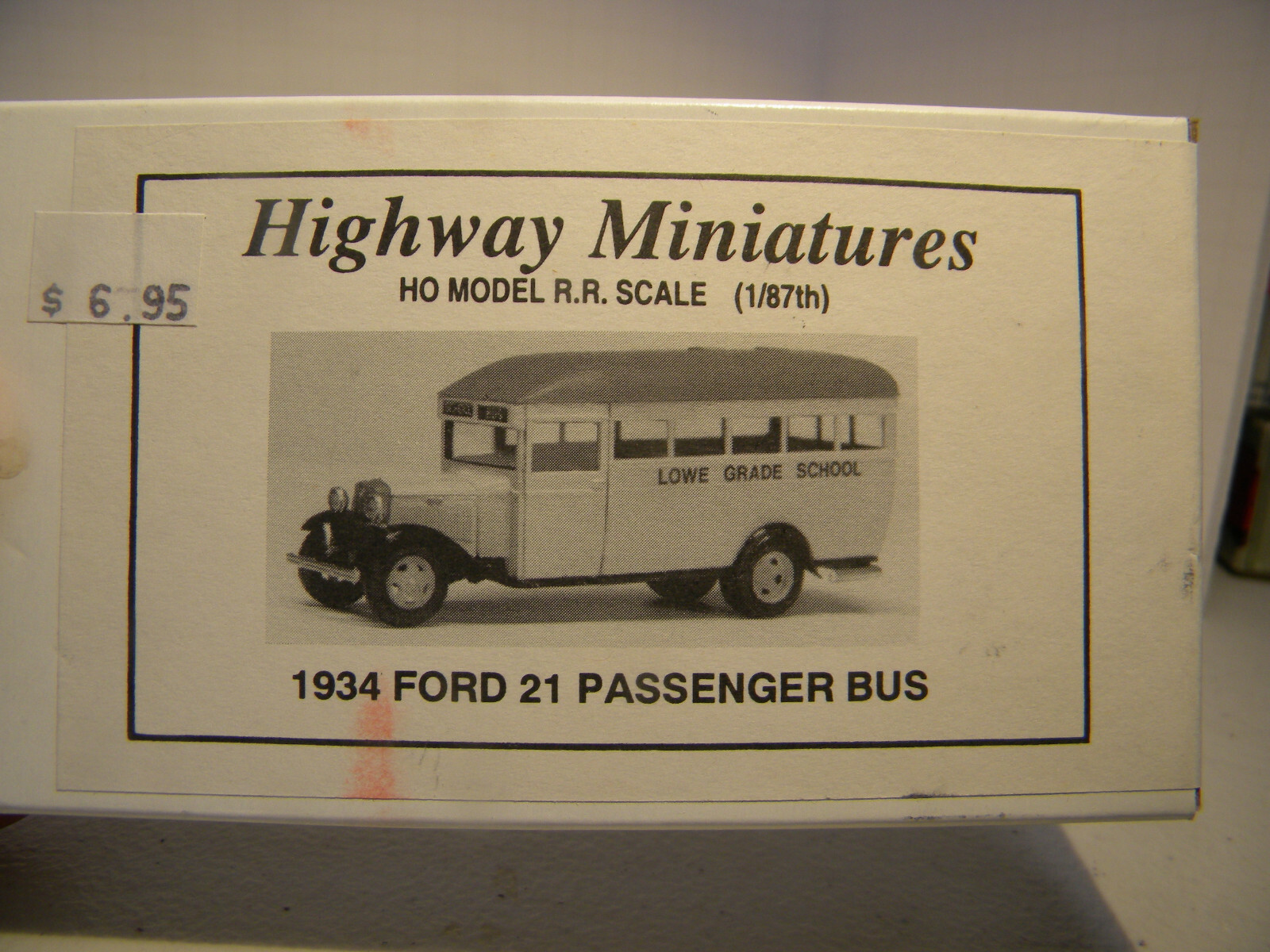 Jordan Products Highway Miniatures HO Scale Kit #229 1934 Ford 21 Passenger Bus