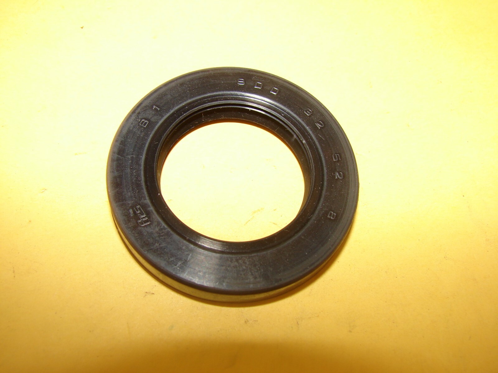 Wx様 Yamaha NOS NEW 93105-42024 Oil Seal FZ FZR FZX RZ TD XJ XTZ