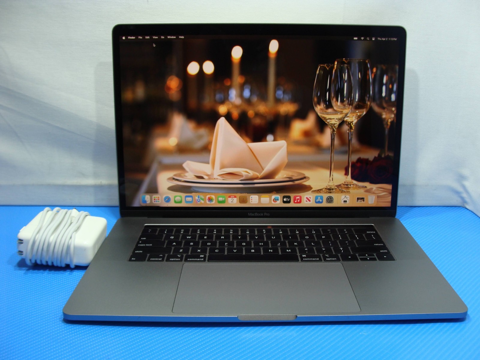 MacBook Pro 15インチ 2018 i7 16GB 1TB