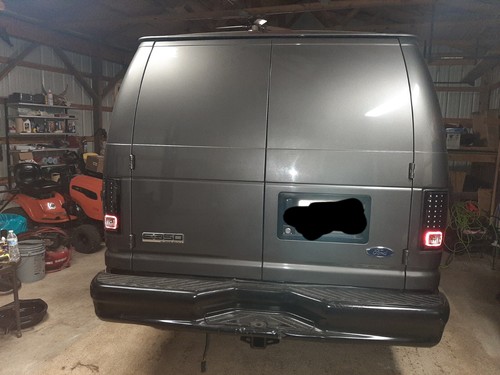 New Black Tail Light Set For 95-12 Econoline E-Series 00-05 New Black Tail Light Set For 95-12 Econoline E-Series 00-05