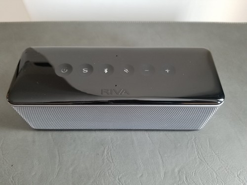 Riva S Premium Wireless Bluetooth Speaker (black)