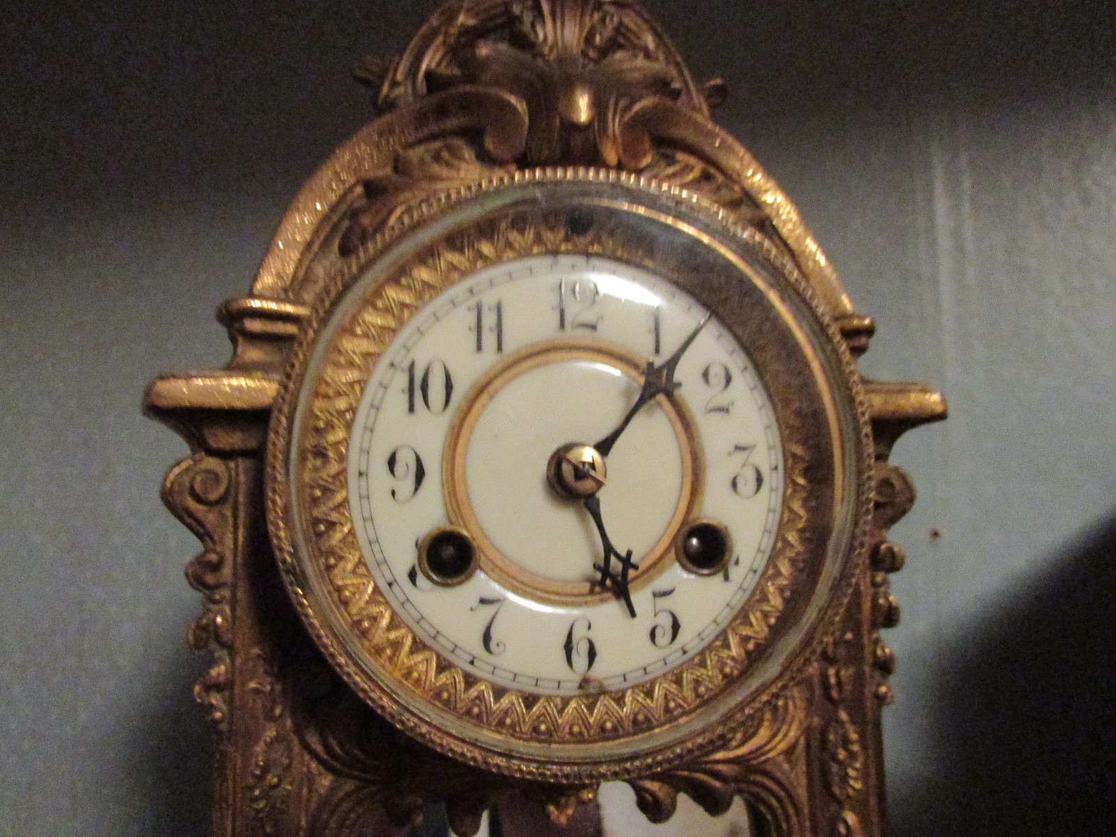 Waterbury mirror metal bust Mantel Clock gold gilt WORKING excellent condition!