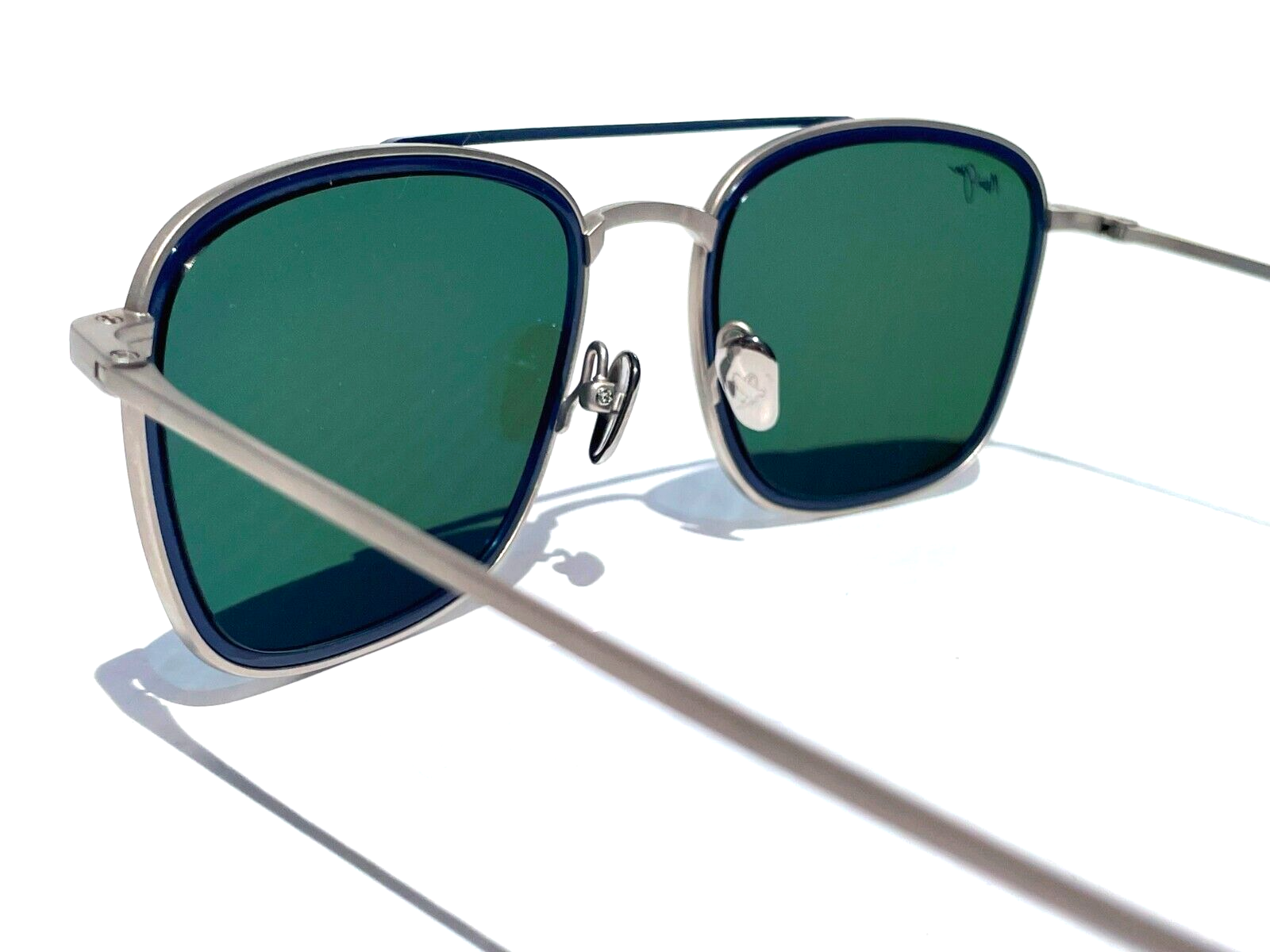 Pre-owned Maui Jim Following Seas Silver & Navy Polarized Blue Lens Sunglass B555-17m