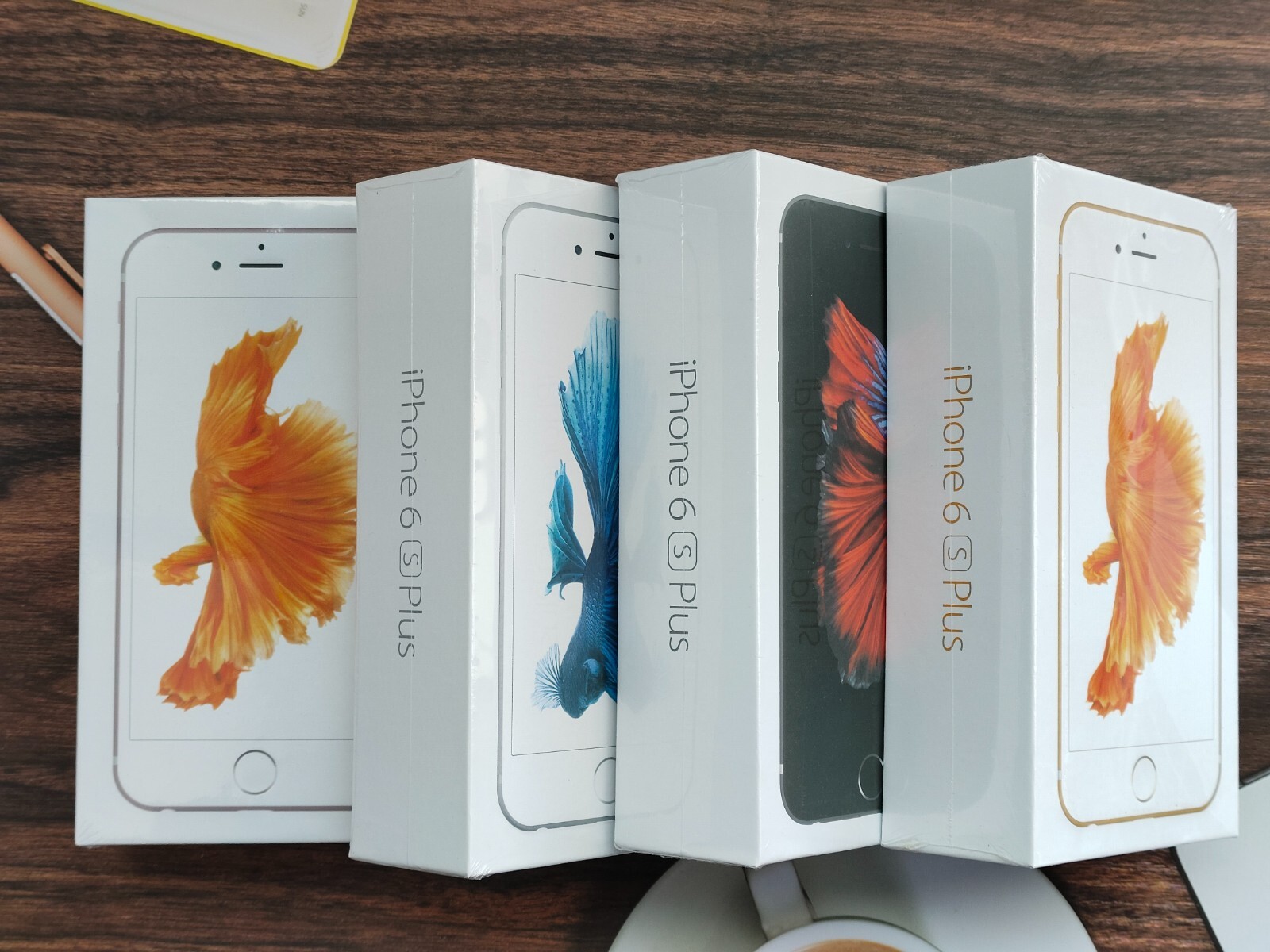 iPhone6sシルバー、iphone6splusローズゴールド2台セット iPhone6sシルバー、iphone6splusローズゴールド2台セット