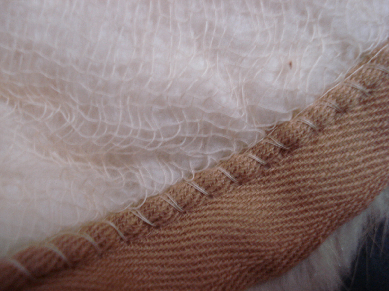 LARGE VINTAGE BLONDE GENUINE MINK FUR COLLAR