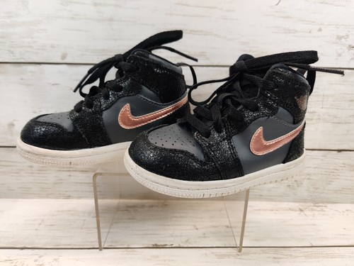 black and rose gold jordan 1