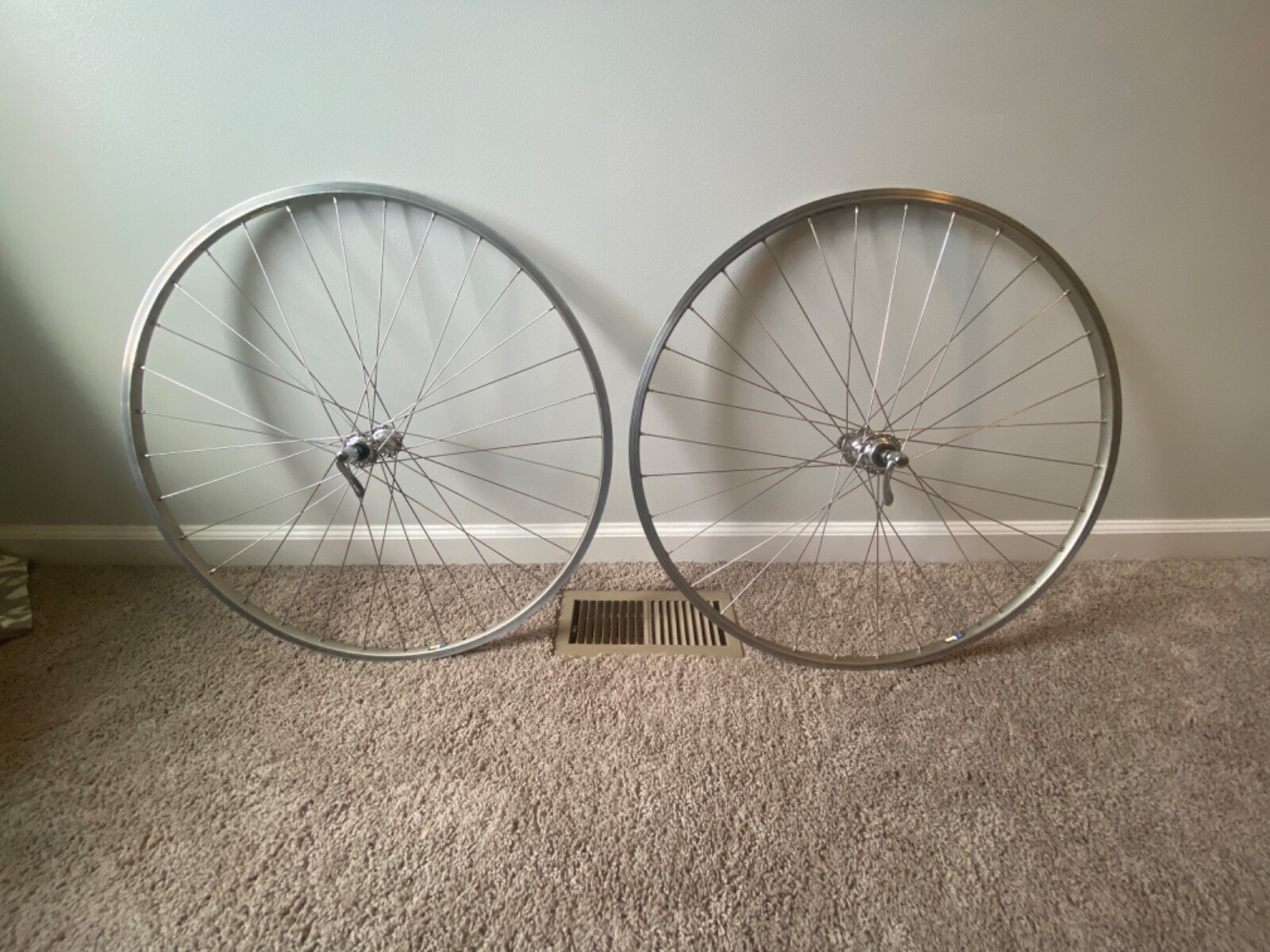 Matrix Aurora rims 700c クリンチャーリム シマノ105 s-l400.jpg