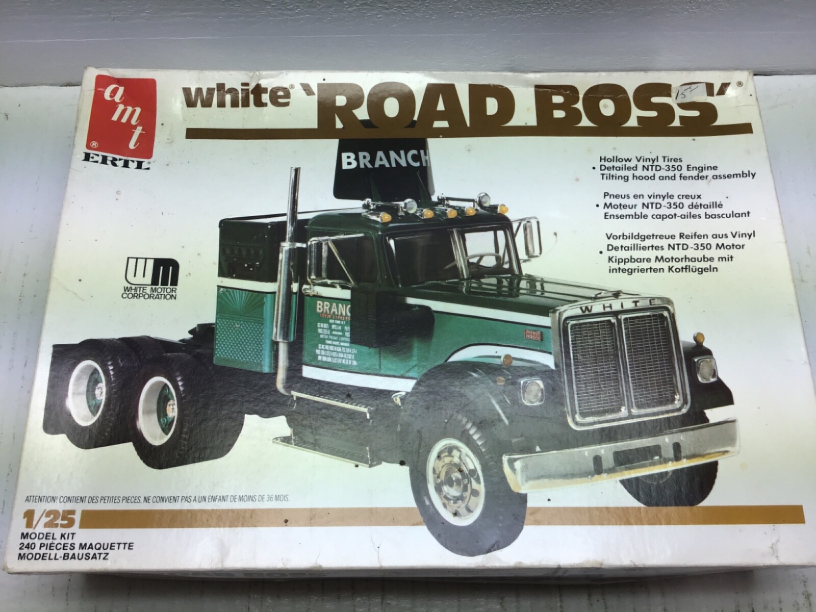 AMT Vintage White Road Boss Branch Series Truck Model #6642