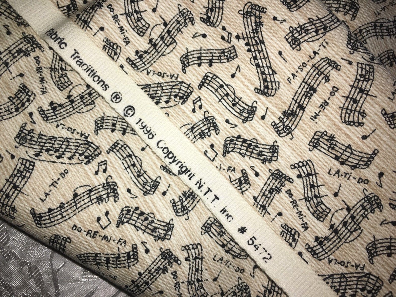 Vtg Music Note Clef Fabric 2 Yds x 46