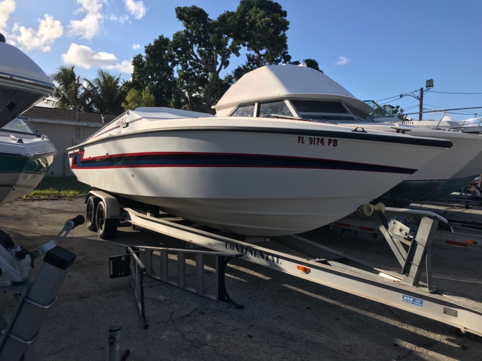 1990 28’ Sonic SS with trailer