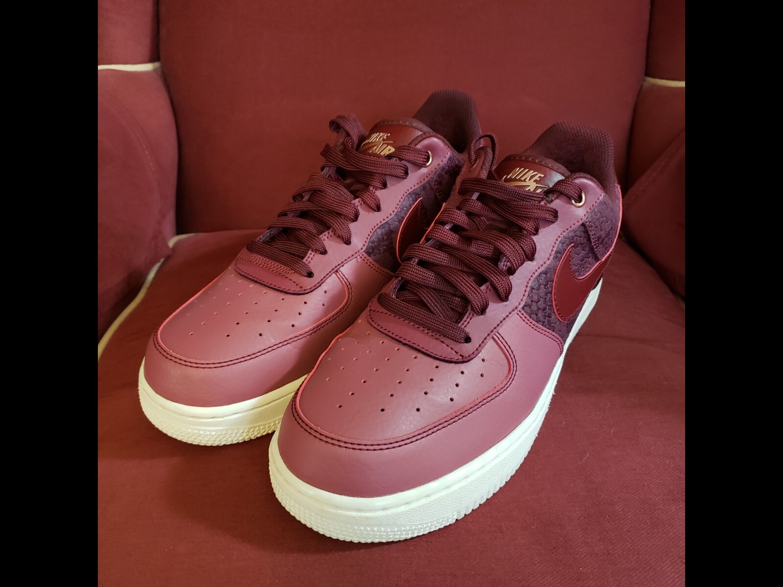 Nike Air Force 1 '07 LV8 823511-602 Size 10.5 Rare Kicks! | eBay