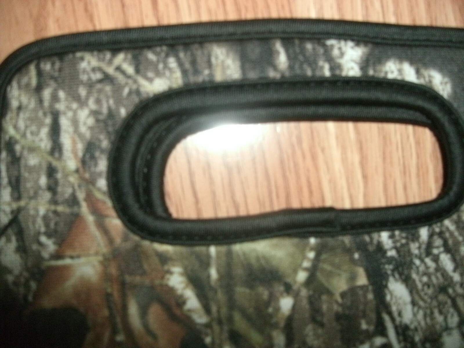 MOSSY OAK Drink Carrier Holder Neoprene Holds 6 Cans Snacks Lightweight Sturdy