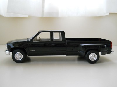 AMT - 1993 CHEVROLET C-3500 SILVERADO DUALLY PICKUP TRUCK - DEALER PROMO MODEL
