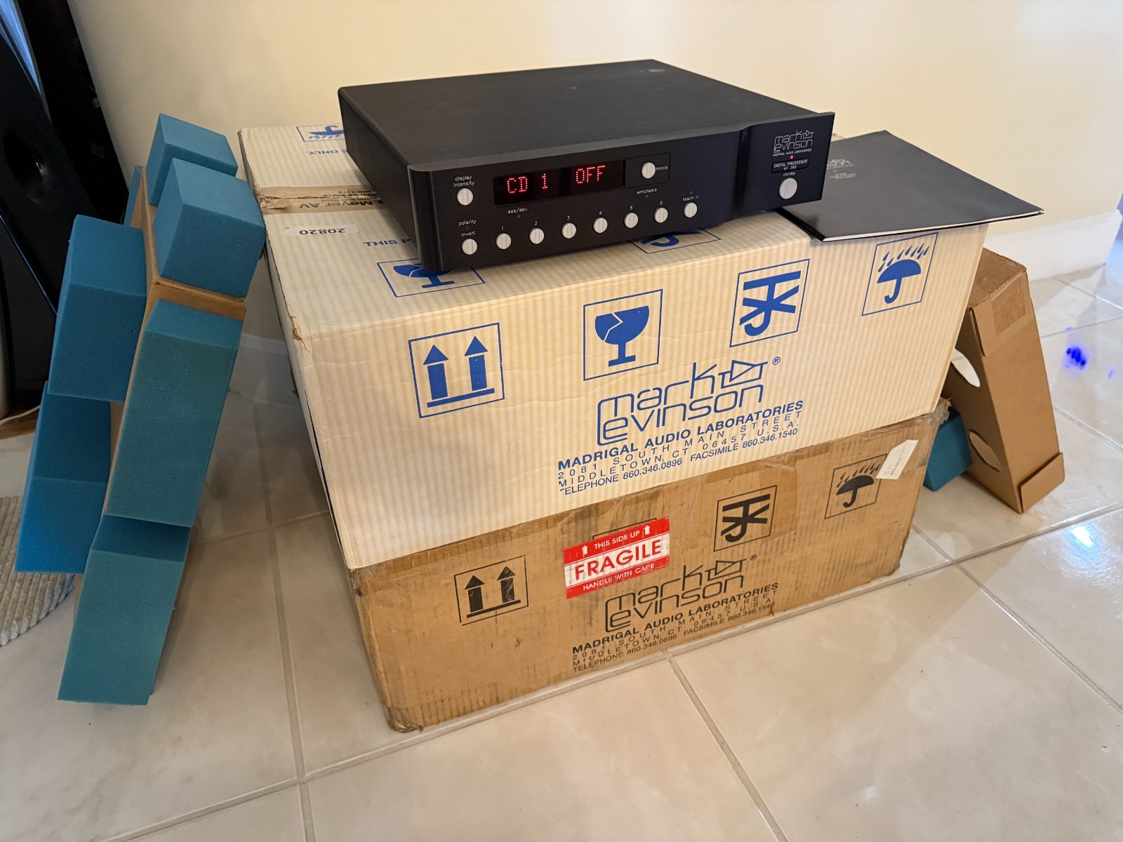 Mark Levinson アンプケース（空箱） Mark Levinson アンプケース（空箱） Mark Levinson アンプ