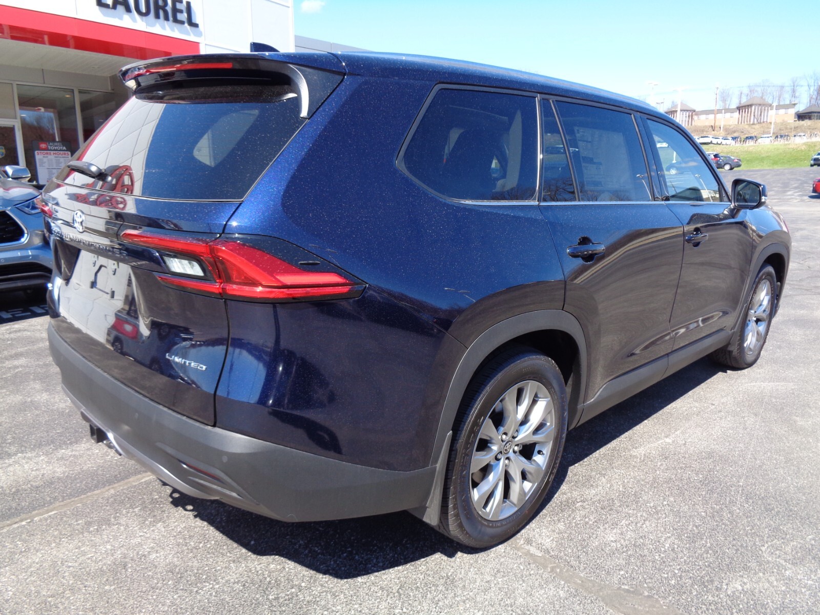 Brand New 2024 Toyota Grand Highlander Limited 4wd Panoramic Moonroof