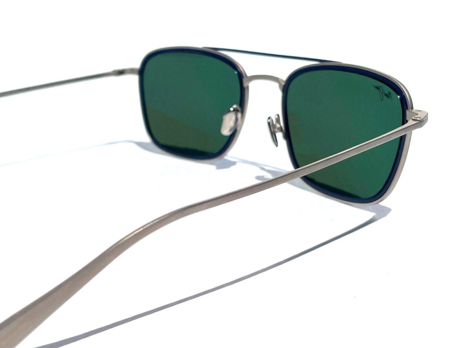 Pre-owned Maui Jim Following Seas Silver & Navy Polarized Blue Lens Sunglass B555-17m
