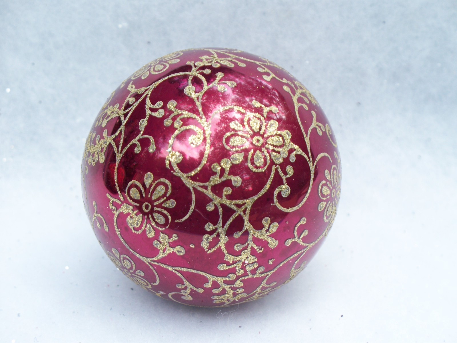 VTG WEST GERMANY BURGUNDY GOLD GLITTER FLORAL SWIRLS CHRISTMAS ORNAMENT