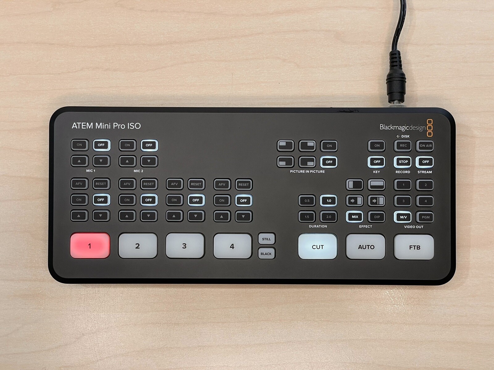 Atem mini pro подключение к компьютеру. видеомикшер blackmagic atem mini pro. Blackmagic atem mini pro. Atem 1 m/e production switcher как подключать. Blackmagic atem mini.