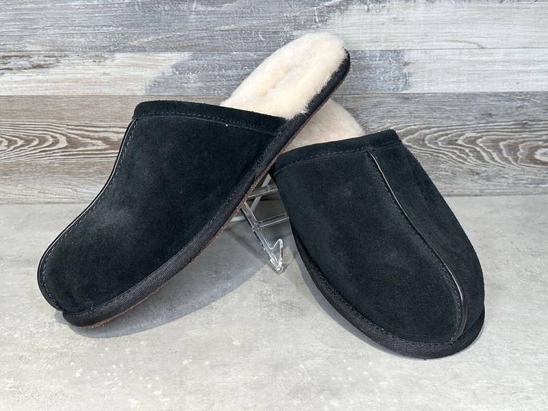 Men Australia UGG Black Leather Scuff Slippers Size 8. UGG Men main image 3