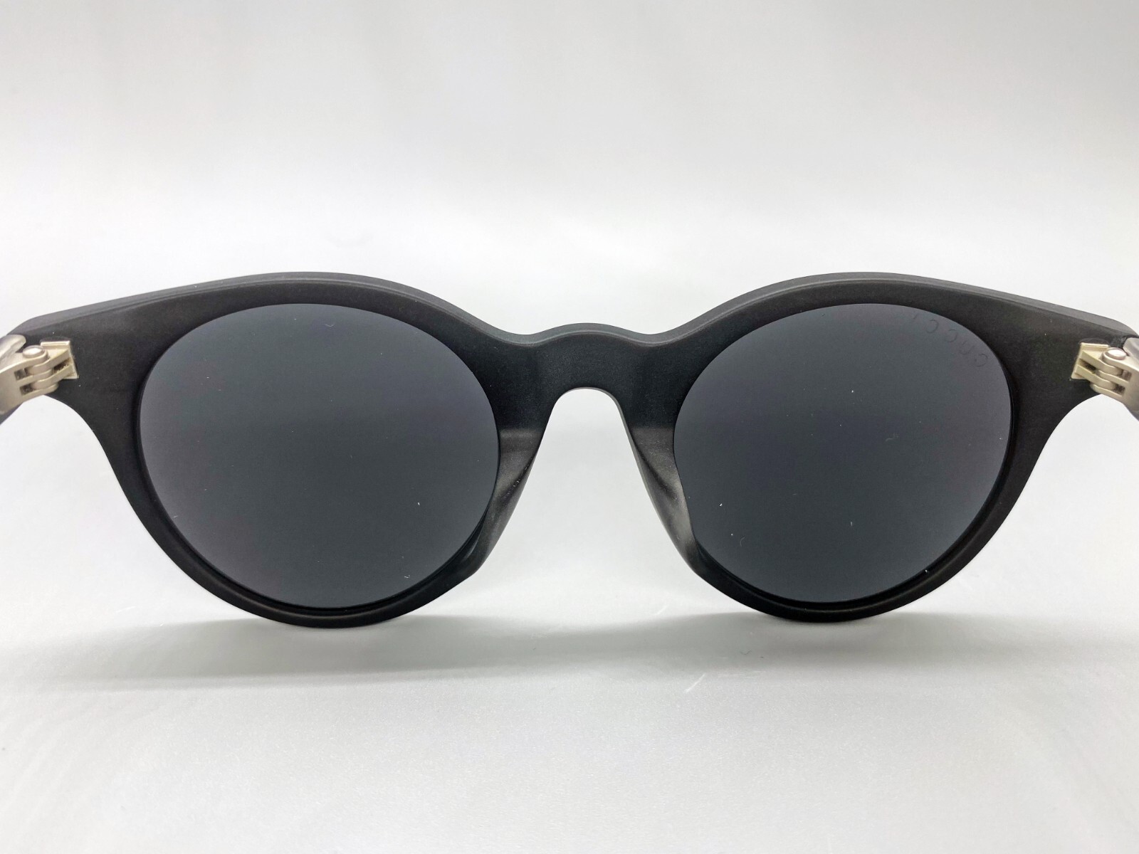 Pre-owned Gucci Gg0736s 001 Unisex Sunglasses. Matte Black Frame, Gray Lenses. 47_24-145