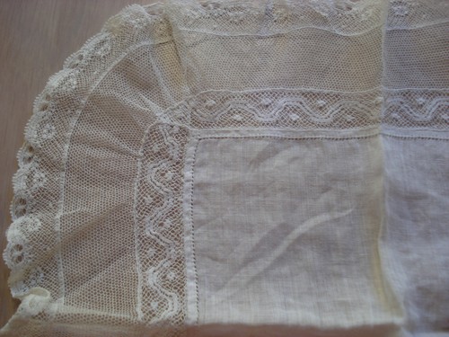 Antique Wedding Bridal Hankie White Cotton Lawn Center and Val Lace #460