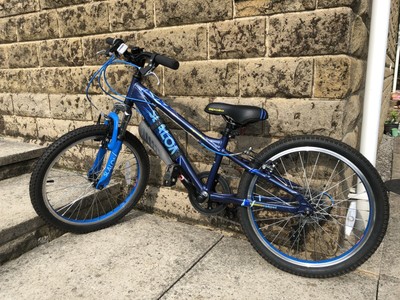 apollo slalom junior mountain bike