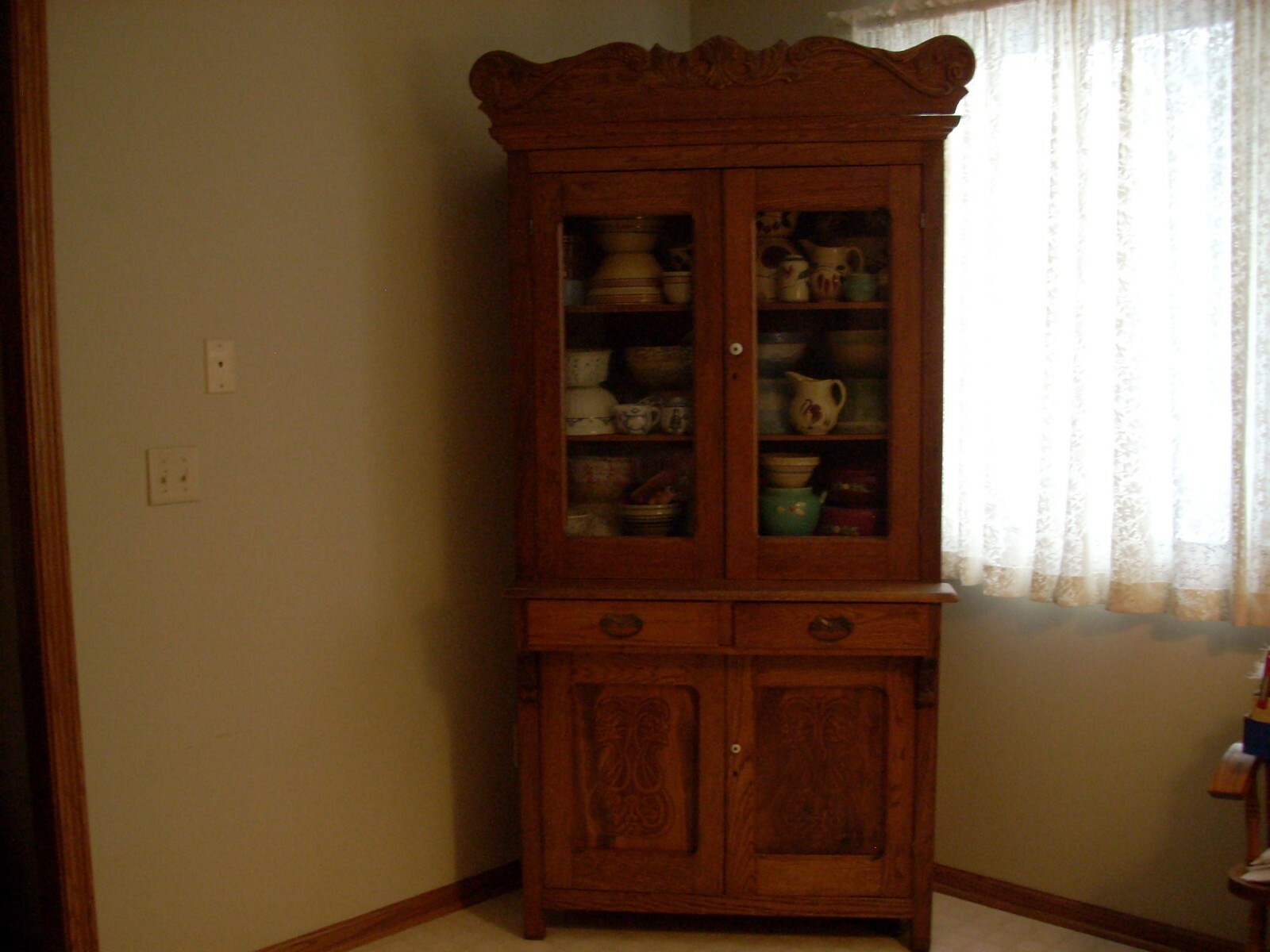 ANTIQUE OAK KITCHEN STEPBACK CABINET