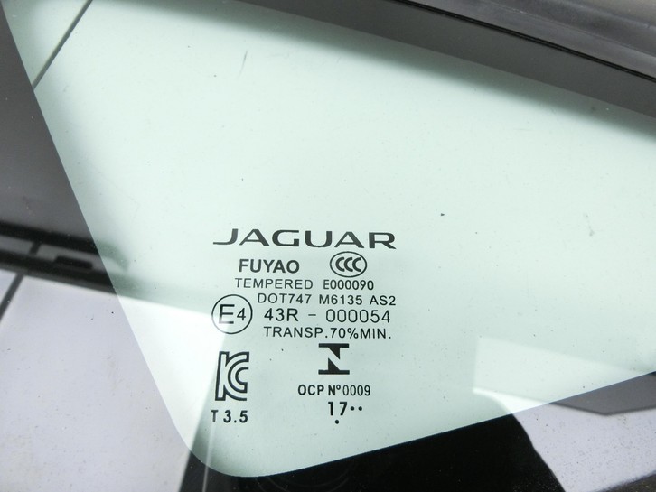 Jaguar E-Pace X540 Seitenscheibe Feste Scheibe Links Hinten Jaguar E-Pace X540 19.08.2019 gebraucht Bild 2