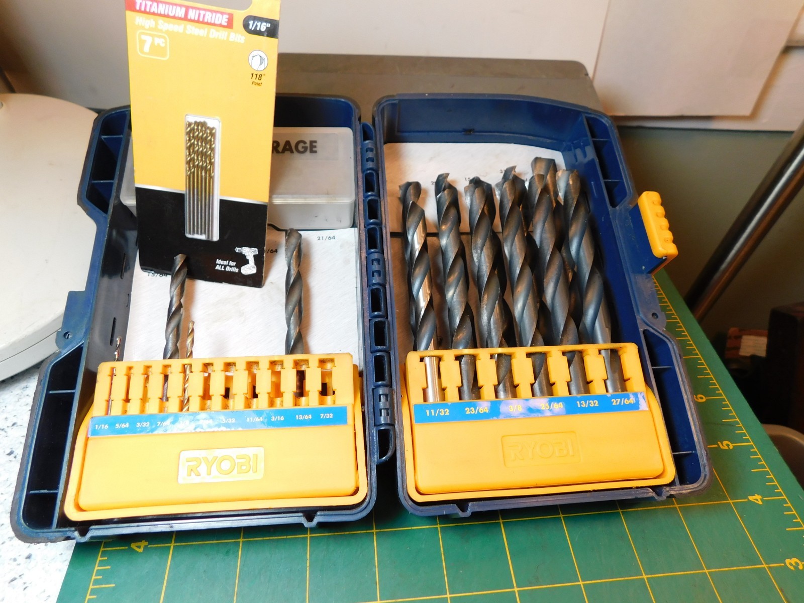 15pc New & Lightly Used Ryobi Drill Bit Set w/Storage Case +7-New 1/16