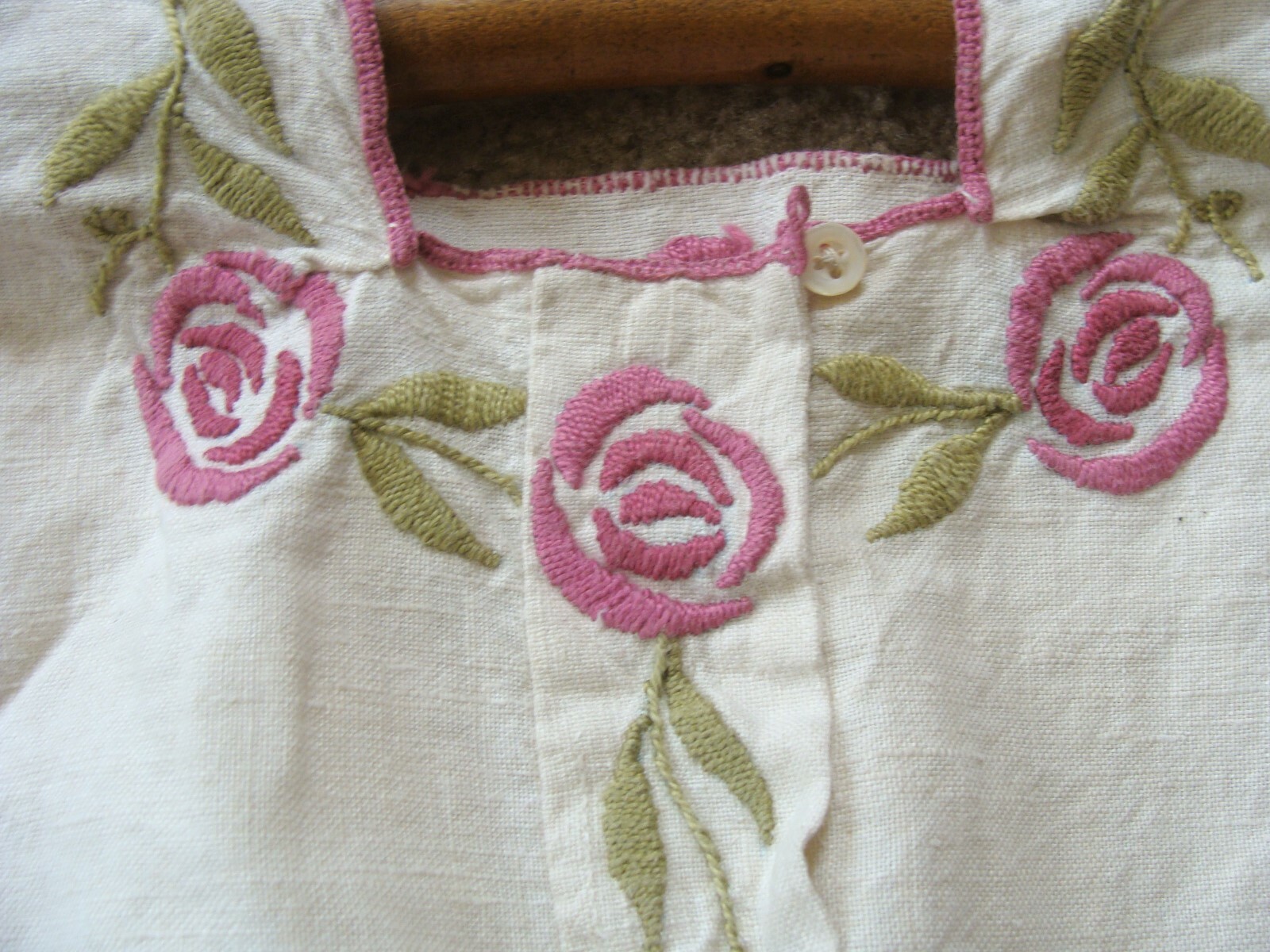 Vintage Laundry Clothes Pin Bag Holder, Embroidered Dress Unused
