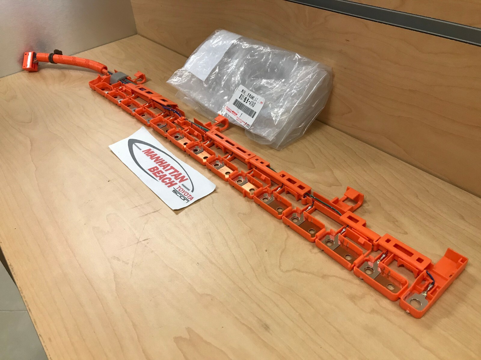 04-09 PRIUS BATTERY WIRE FRAME NO.2 82165-47040 GENUINE