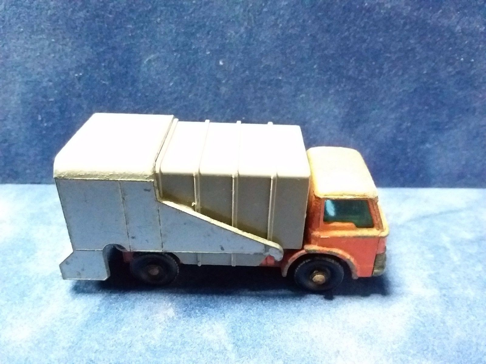 マッチボックス No.20 TRANSPORT TRUCK レズニー マッチボックス No.20 TRANSPORT TRUCK レズニー