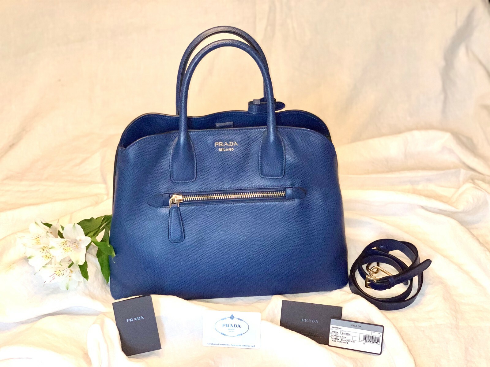 AUTHENTIC Prada Saffiano Cuir Bluette Leather BN2554 Size TU AUTHENTIC Prada Saffiano Cuir Bluette Leather BN2554 Size TU