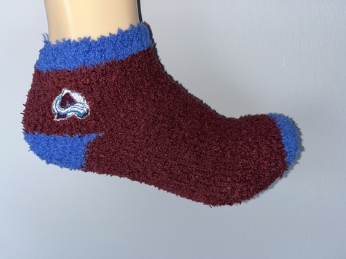 COLORADO AVALANCHE NHL HOCKEY TEAM LOGO WOMENS ANKLE FUZZY SOCKS