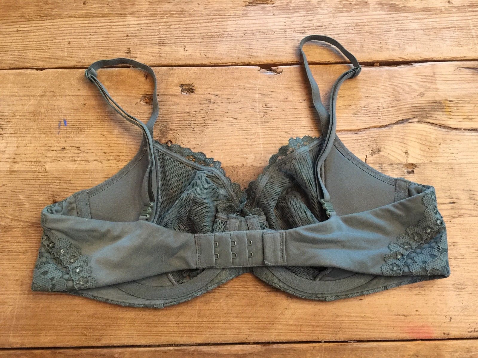 VICTORIA'S SECRET BRA CADETTE GREEN BODY BY VICTORIA LIGHT LIFT UNLINED DEMI BRA