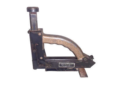 Vintage Duo-Fast Model ST-18 Strike Stapler Carpet Tool Works Made in USA