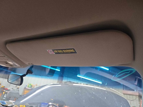 Used Right Sun Visor fits: 2011 Honda Odyssey illuminated Right Grade A