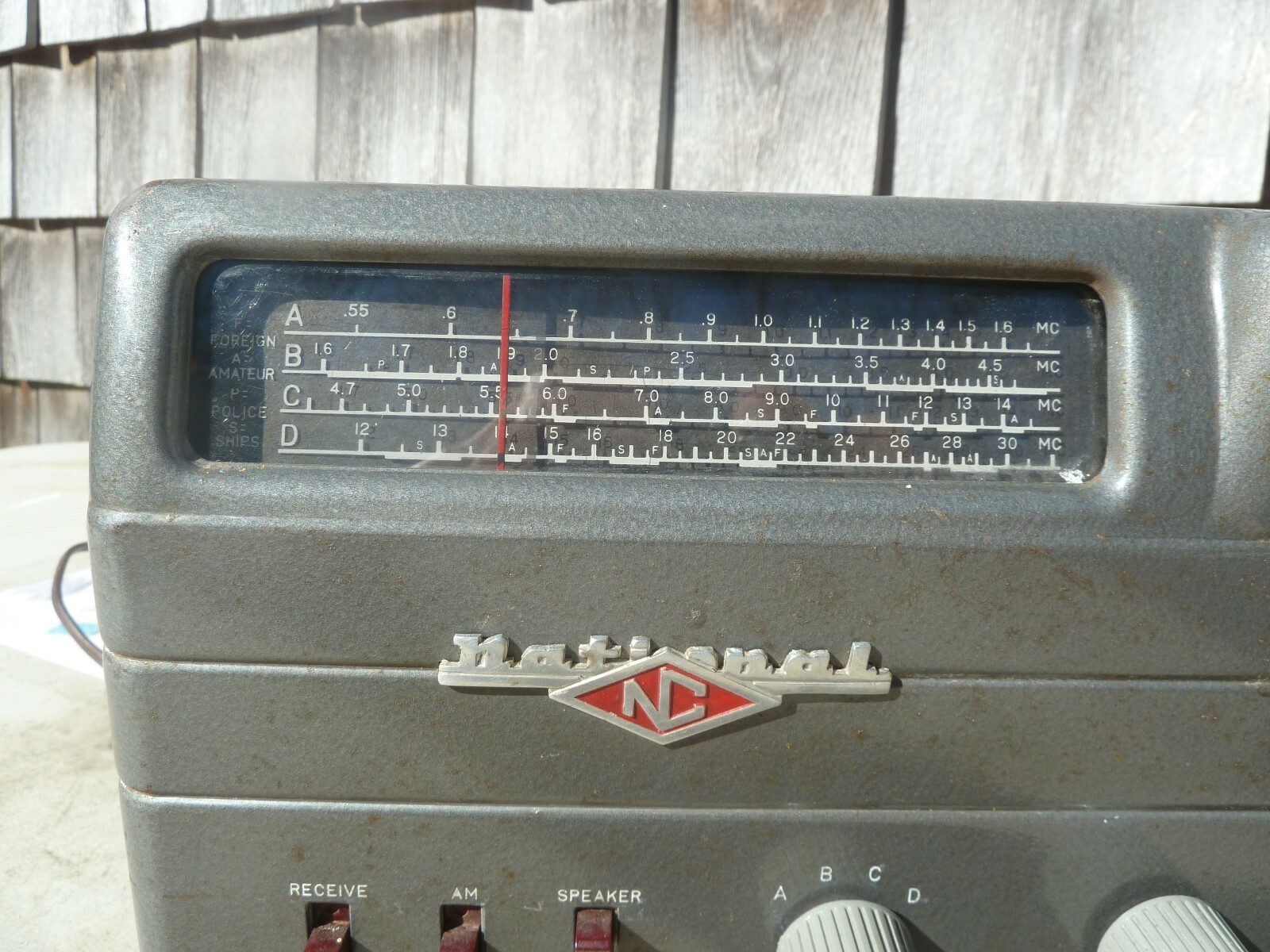 Vintage National model SW54 shortwave receiver with metal case lights up 1955