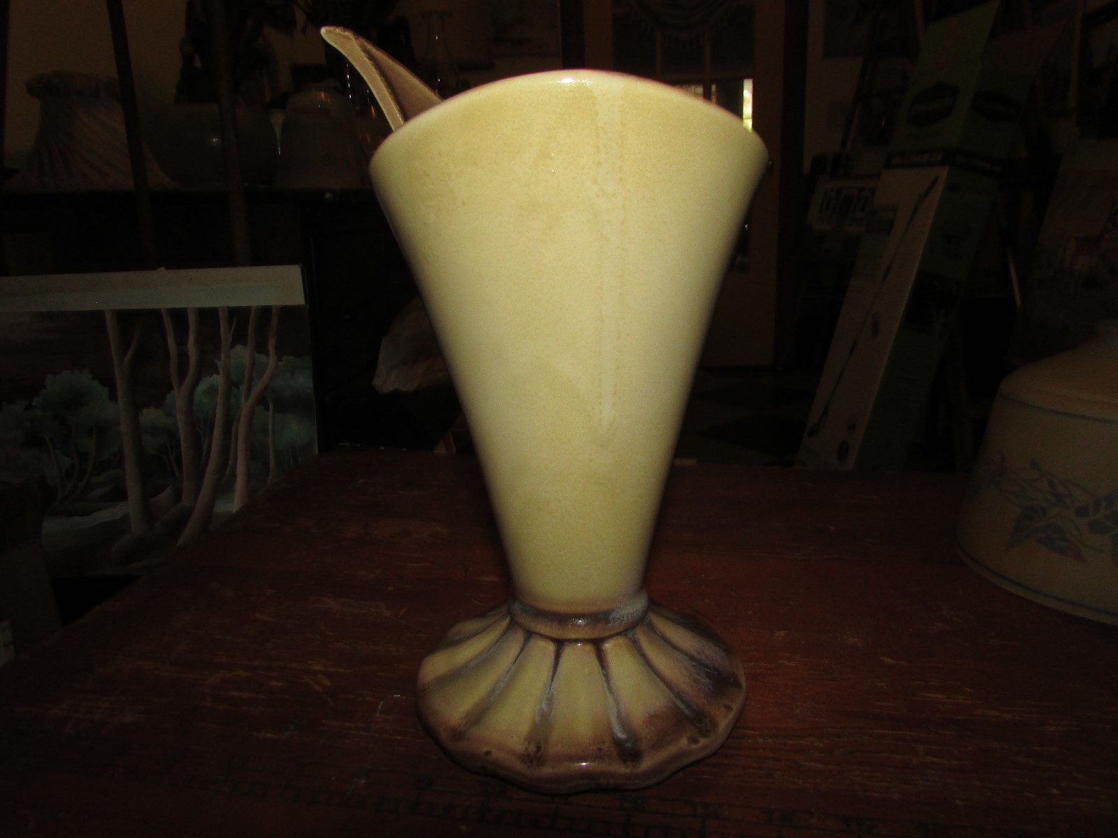 HULL POTTERY VASE PARCHMENT AND PINE