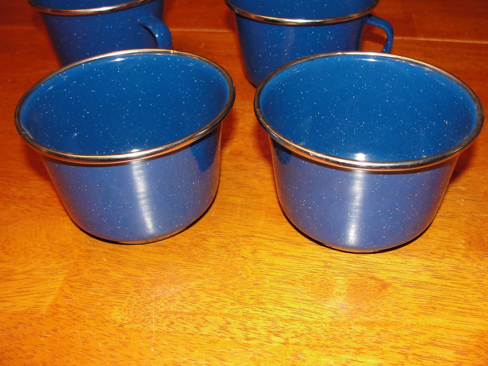 Great Vintage Lot of 4 Graniteware / Enamelware Coffee Cups