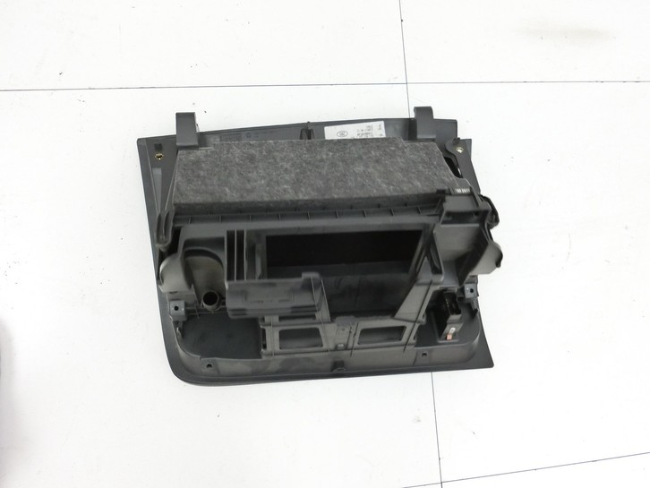 Skoda Octavia 17-20 Handschuhfach Handschuhkasten Skoda Octavia 17-20 09.11.2017 5E1857121D 5E1857121D9B9 gebraucht Bild 7