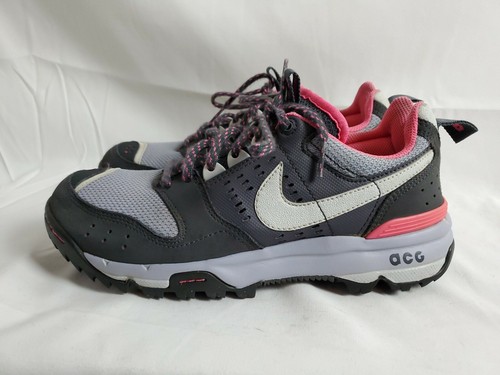 nike acg pink shoes
