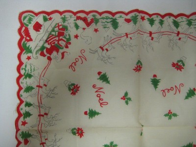 Vintage Ladies Hankie SANTA ON SLEIGH w/ REINDEER Christmas Noel Scalloped Edge