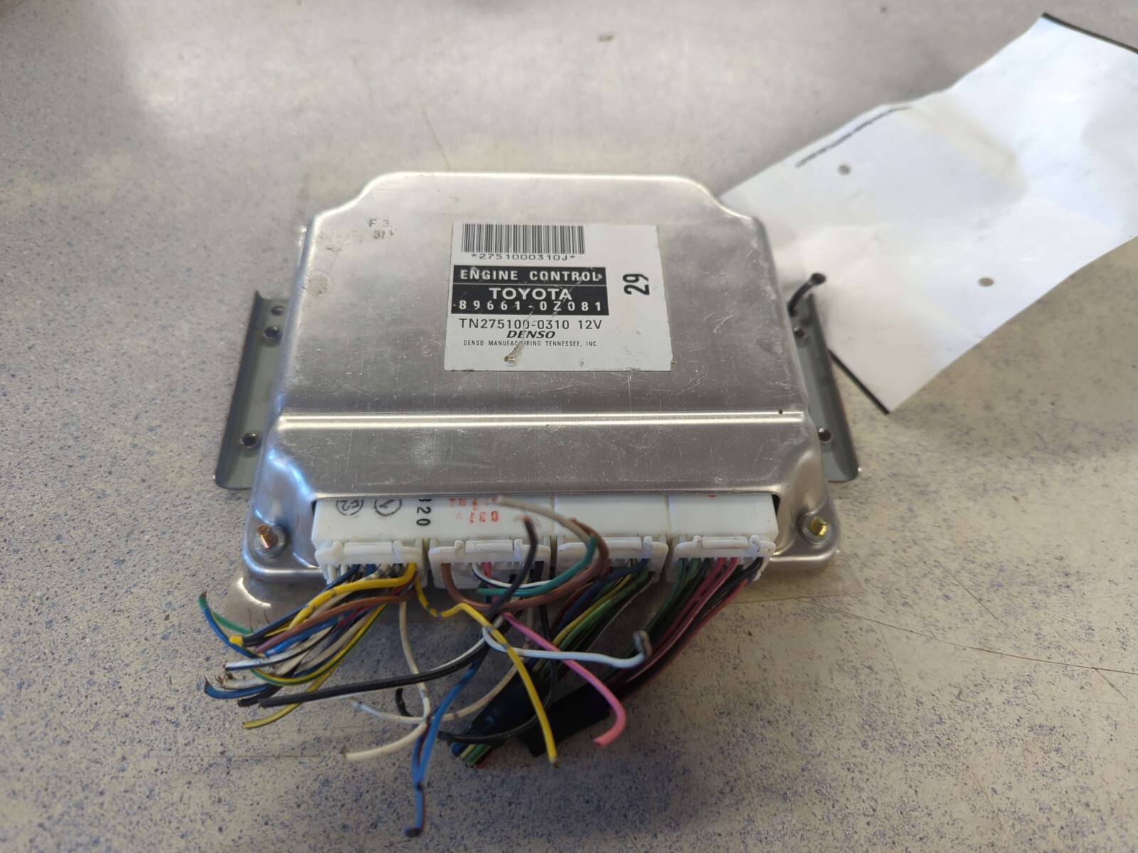 5.7/07×6 6.8/07×2 7/77×7 8/77×5 9/77×8 Engine motor Brain Box TOYOTA COROLLA 03 04 Computer Module